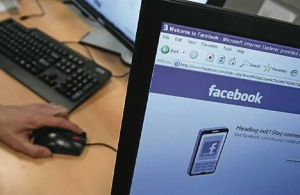 Facebook preizku&scaron;a sistem za mobilno plačevanje