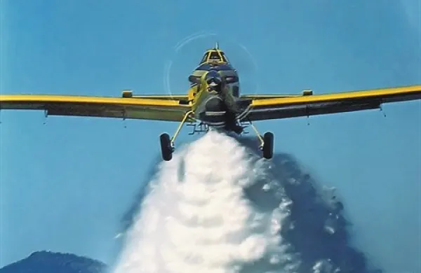 Air Tractor AT-802F lahko naenkrat odvrže dobrih 3.000 litrov vode