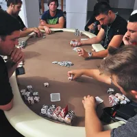 Brezplačni poker turnir v Bukovici je bil drugi tovrstni na Primorskem, udeležilo pa se ga je 160 igralcev