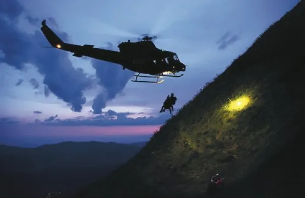 Gorskim reševalcem pogosto priskoči na pomoč helikopter