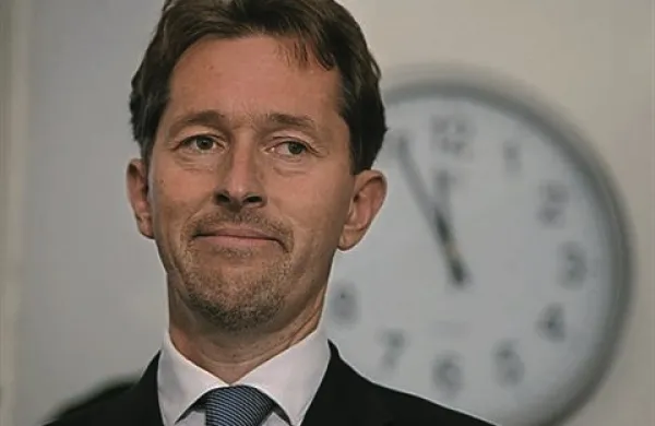 Minister za notranje zadeve Gregor Virant je pojasnil, da vračanja preveč izplačanih plač nikakor ne bodo mogli povsem izključiti
