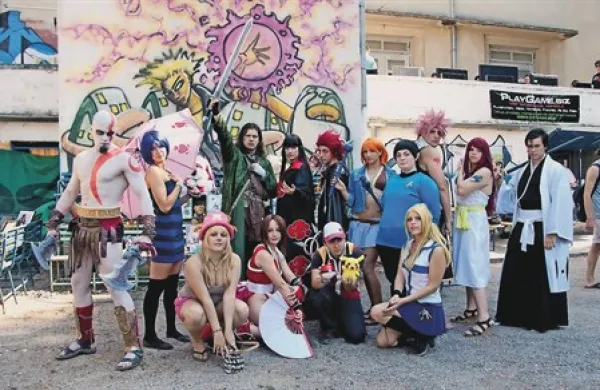 Na reviji Cosplay so se “modeli” prelevili v svoje najljubše  anime like