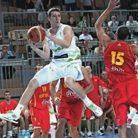 Slovenija premagala Črno Goro, danes proti Italiji