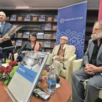 Boris Pahor na predstavitvi monografskega albuma Tako sem živel: stoletje Borisa Pahorja v družbi (z desne) urednika Zdravka Duše, avtorice Tatjane Rojc in predsednika uprave Mladinske knjige Petra Tomšiča  