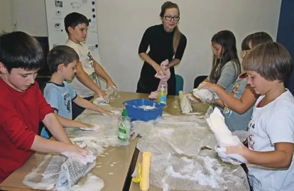 Z delavnico filcanja s Sanjo Rejc in ustvarjalnicami se je pred dnevi končala  dejavna Počitnikarija