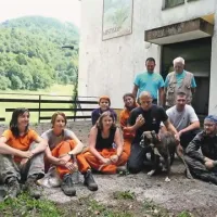 Med vodniki reševalnih psov je  polovica žensk