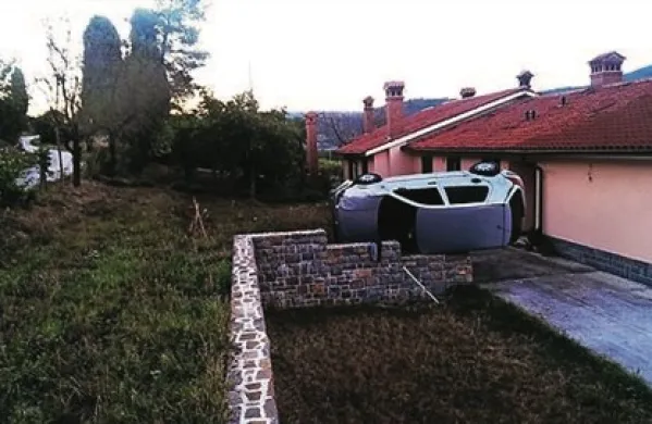 Pred hi&scaron;o je &ldquo;priletel&rdquo; avtomobil