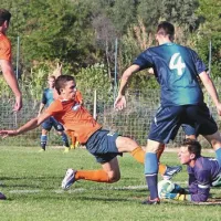 Ankarančani (v oranžnih dresih) so bili pogosto pred celjskimi vrati, trikrat so tudi premagali nasprotnega vratarja