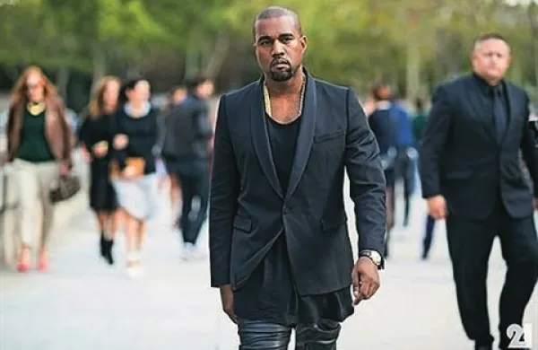 Ameriški hip hop pevec Kanye West je bil ta konec tedna zvezdniški gost na razkošni poroki vnuka kazahstanskega predsednika Nursultana Nazarbajeva