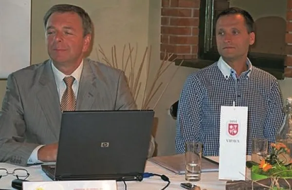 Direktor Agroinda Boris Jež in enolog Uroš Bolčina
