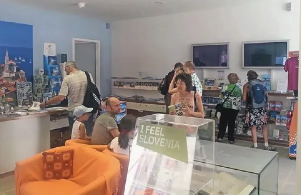 Poleti je  TIC v Portorožu in Piranu obiskalo več kot 50.000 obiskovalcev