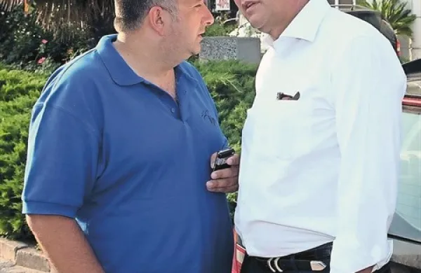 Sodi&scaron;če bratoma Klokočovnik blokiralo hi&scaron;o in tri avtomobile