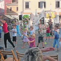 Brezskrbno rajanje z Lipkom na otroškem festivalu na koprski Mudi