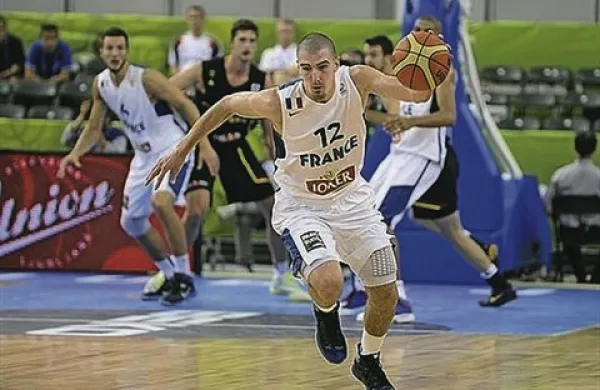 Francija je po porazu z Nemčijo v današnji zadnji tekmi 2. kroga košarkarskega evropskega prvenstva v Ljubljani premagala Veliko Britanijo z 88:65