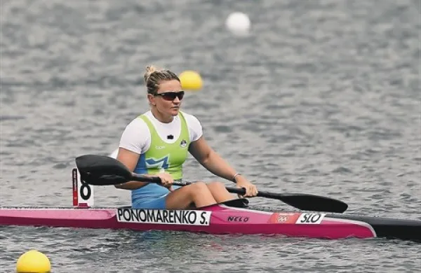 Špela Ponomarenko Janić, dobitnica bronaste kolajne na 200-metrski razdalji na nedavno končanem svetovnem prvenstvu v sprintu na mirnih vodah v Duisburgu, je pri vrhu končala tudi v skupnem seštevku svetovnega pokala