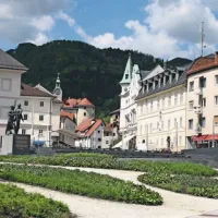 Idriji grozi ugrezanje, a se razsežnosti posledic te odločitve bržčas ne  zavedajo ne na gospodarskem ministrstvu in ne  v mestu