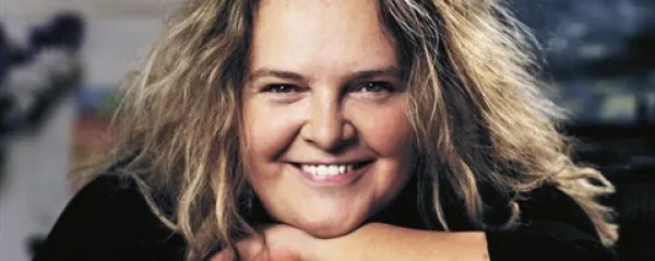 Katja Pegan: “Ko bom, izžeta od nenehne borbe za preživetje smisla, lepote in kulture komaj še prišla do računalnika, bom samo še režirala.”