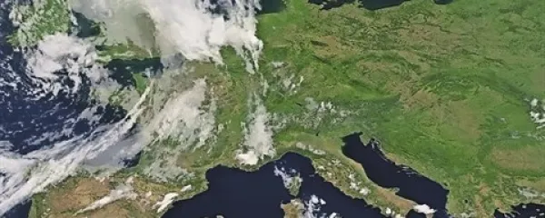 Za zdaj  se nad nami še zadržuje anticiklon