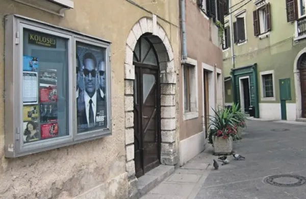 S časovnim strojem na ogled filma