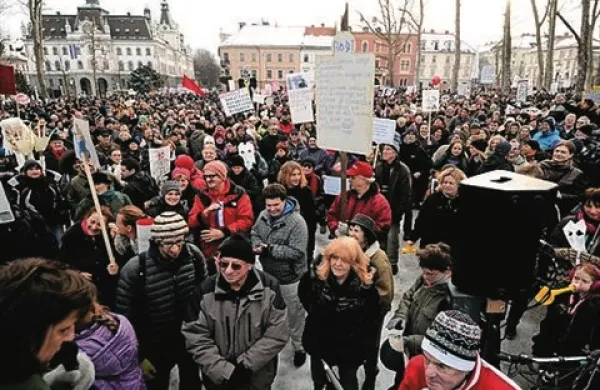 Bodo vstajniki postali stranka?