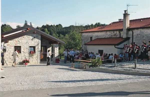Tako kot ob odprtju bo v domu in ob njem živahno tudi v prihodnje