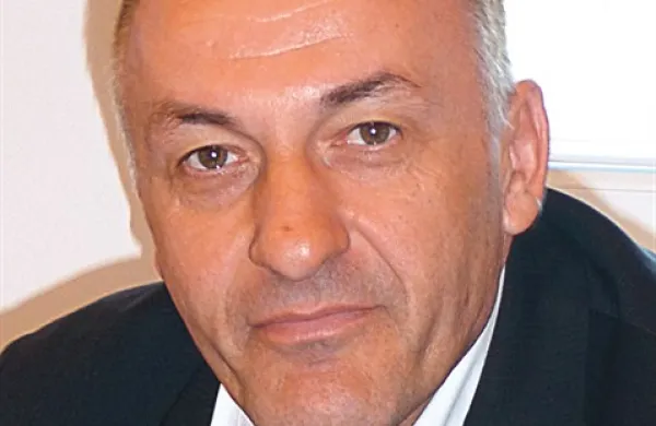 Anto Guberac: “V gradbeništvu neprestano prihaja do raznih zapletov. To je normalno. Tako je, ker v Sloveniji nihče več nič ne plača. Glavni krivec za to pa je država.” 