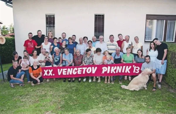 Vencetovi so se tokrat zbrali v Ilirski Bistrici, pri sestričnah Nelki in Milojki 
