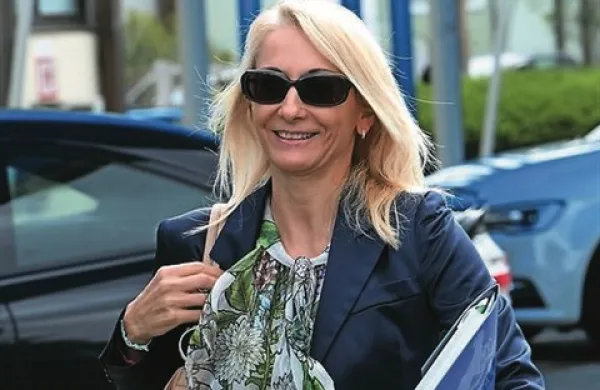 Mestna občina Koper želi v nadzornem svetu Luke Koper zadržati svojega predstavnika. Občinski svetniki so se odločili za direktorico občinske uprave Sabino Mozetič.