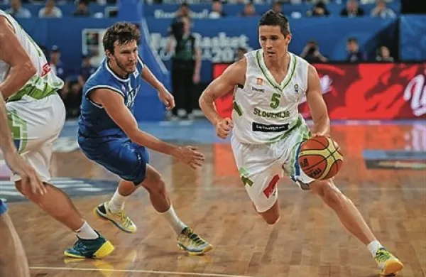Slovenija ima že pred večerno tekmo s Finsko zagotovljeno mesto v četrtfinalu, vprašanje je le, ali se bo vanj podala s prvega mesta ali drugega