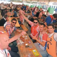 Popoldne so bile Stožice še v znamenju rdeče-belih kock
