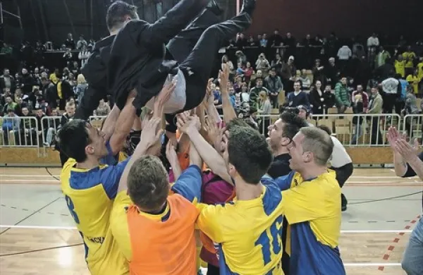 V minuli sezoni je bil na Primorskem najuspešnejši Bronx, ki je osvojil pokal Slovenije