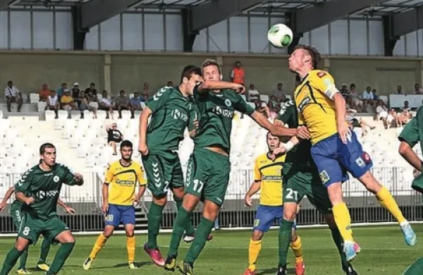 Novomeški nogometaši v petih prvoligaških dvobojih s Koprčani še niso okusili slasti zmage