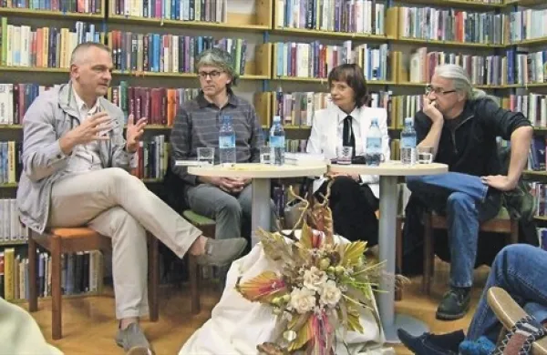 Rožančev nagrajenec Alojz Ihan, Igor Škamperle, Manca Košir in Marcel Štefančič jr. 