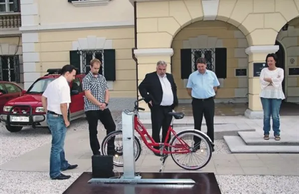 V Šempetru preverjajo, kakšen sistem izposoje koles bi uvedli. Smiseln pa je le, če se pri tem poveže več goriških občin ... 