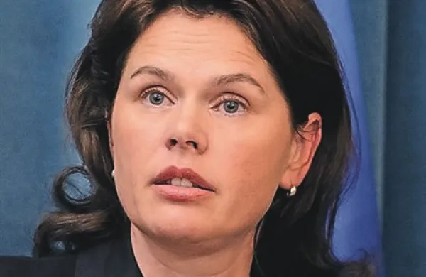 Kot neuspešno delo Alenke Bratušek ocenjujeta več kot dve tretjini anketiranih