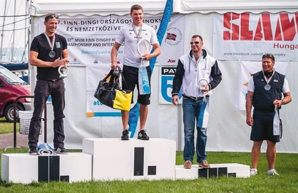 Vasilij Žbogar je zmagal na odprtem državnem prvenstvu Madžarske v razredu finn na Blatnem jezeru