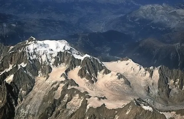 Mladega alpinista je na Mont Blancu pričakalo presenečenje