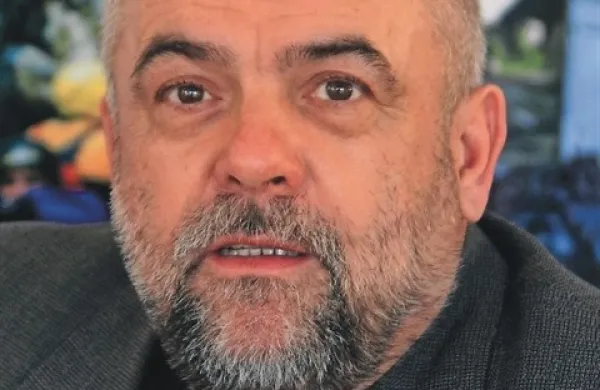 Siniša Germovšek: “Vztrajno se širi teza, da sem odgnal resnega partnerja. PGI je predlagal pomoč pri zagonu in prevzem upravljanja. Večkrat smo jih pozvali, naj pripravijo ponudbo za upravljanje, 26. julija so nam sporočili, da je vse prepozno in da je