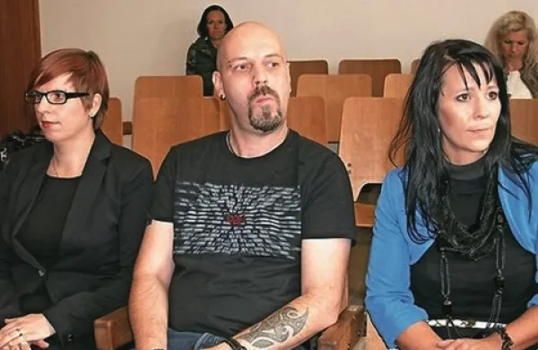  “Mi smo podpisali krivdo, čeprav vemo, da nismo krivi,” je novinarjem dejal Matic Munc 