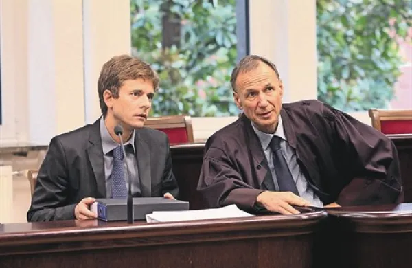 Andrej Bartolić (levo) s svojim zagovornikom Brunom Krivcem ...