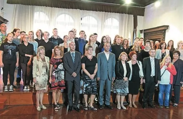 Lani so v Kopru našteli 52 “zlatih” maturantov, letos pa jih je 59