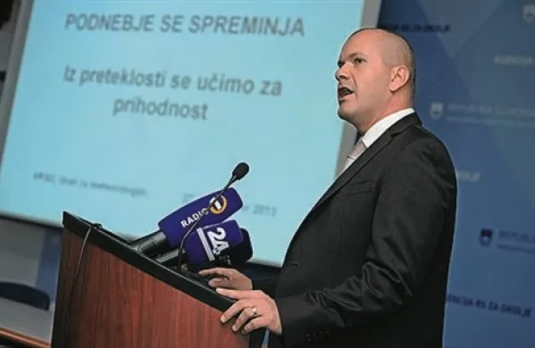 Ozračje v Sloveniji se je na državni ravni v zadnjih 50 letih v povprečju segrelo za 1,7 stopinje Celzija, kar je nad svetovnim povprečjem, je danes v Ljubljani izpostavil Gregor Vertačnik z Agencije RS za okolje