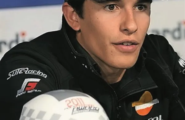 Po slavju novinca v motoGP Marca Marqueza se sezona 2013 vse bolj nagiba k njegovemu končnemu zmagoslavju