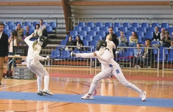 Domačinka Ani Rusjan (na fotografiji desno) je zasedla 3. mesto v kategoriji deklice B ter 8. mesto v kategoriji kadetinje
