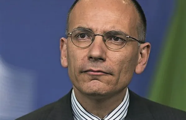 Italijanski premier Enrico Letta je danes poslance pred glasovanjem o zaupnici njegovi vladi opozoril, da utegne biti za Italijo usodno, če bo vlada padla