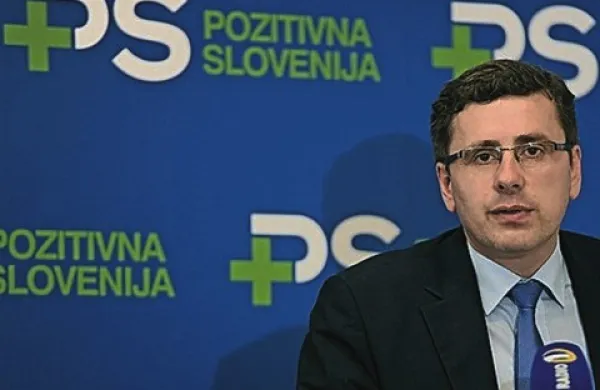 Vodja poslancev PS Jani Möderndorfer ne verjame, da bo svet stranke sprejel drugačen sklep kot izvršni odbor