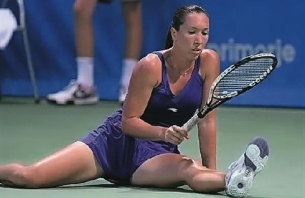 Srbkinja Jelena Janković in Američanka Serena Williams sta finalistki teniškega turnirja WTA v Pekingu