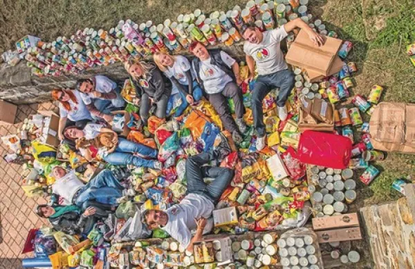 Hrane bo dovolj za pol leta