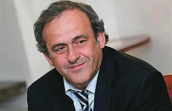  Prvi mož evropske nogometne zveze Michel Platini  razmišlja, da bi že na EP 2020 povabili tudi ekipe z druih kontinentov:  Brazilijo, Argentino, Mehiko in Japonsko