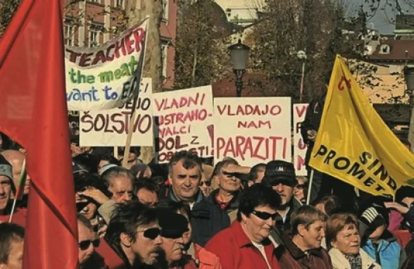 Če bo vlada zamrznila pokojnine, v  ZSUS napovedujejo množične proteste
